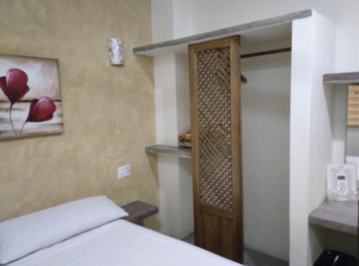 Hotel Puerta Del Sol 巴拉德纳维达 外观 照片