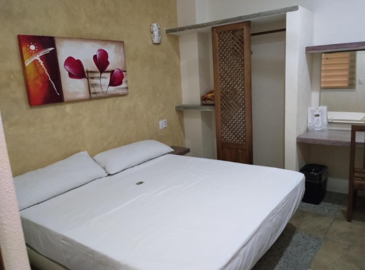 Hotel Puerta Del Sol 巴拉德纳维达 外观 照片